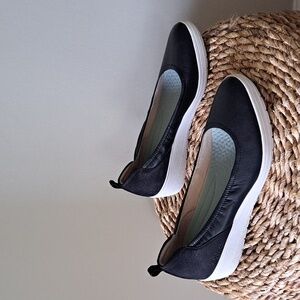 Vionic Womens‎ Jacey Black Leather Slip-On Wedge Platform Ballet Shoes S-10